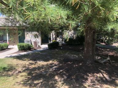 Main picture of 14 Hampshire Dr