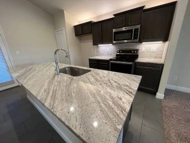 Main picture of 13811 Vernon Ave