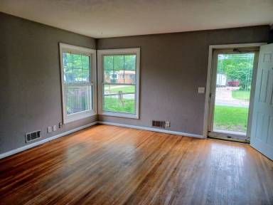 Main picture of 1419 E Beaumont St