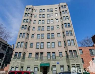 Main picture of 550 W Arlington Pl Apartments