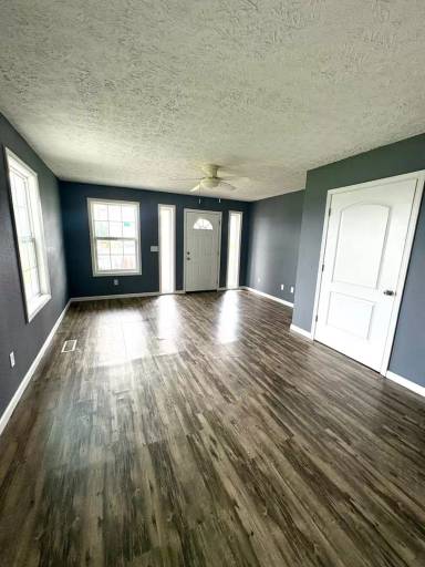 Main picture of 222 Green Leaf Dr