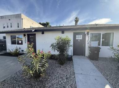Main picture of 9204 S San Pedro St