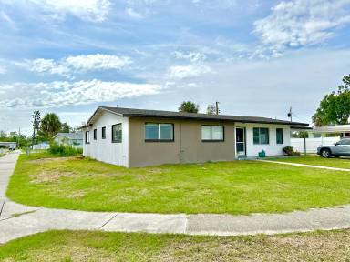 Main picture of 2480 Deedra St