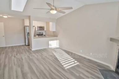 Main picture of 5611 Lochmoor