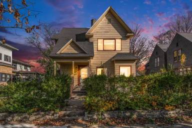 Main picture of 130 College Ave NE