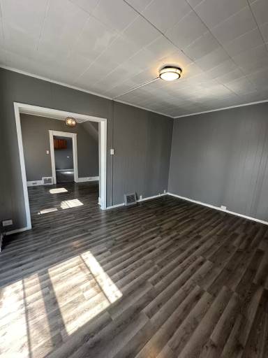 Main picture of 1534 W 102nd St