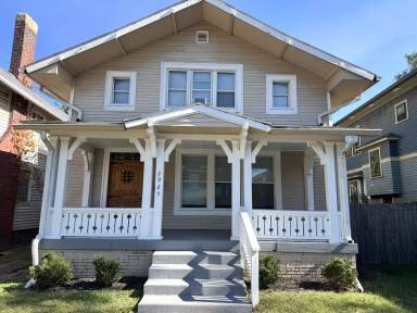 Main picture of 2925 Washington Blvd