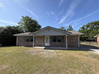 Main picture of 119 Deerwood Ct