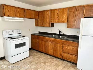 Main picture of 525 9th Ave N