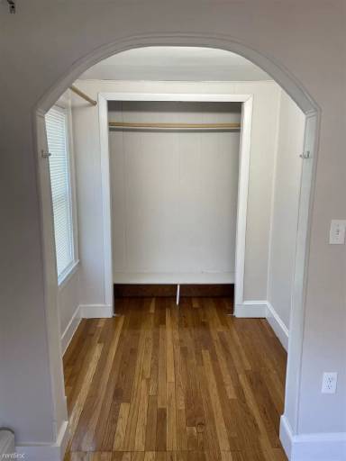Main picture of 184 Bucknam St