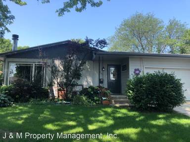 Main picture of 211 Sioux Point Rd