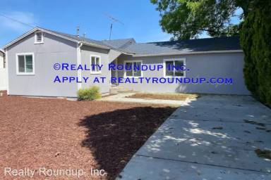 Main picture of 2615 E Anderson St
