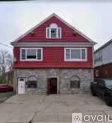 Main picture of 213 Cherry St