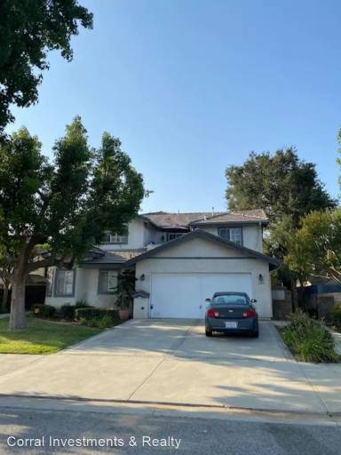 Main picture of 235 W Center St