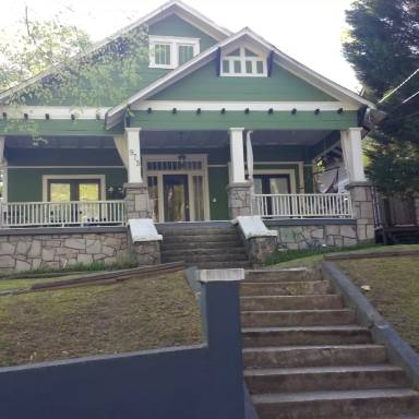 Main picture of 975 Myrtle Street Northeast