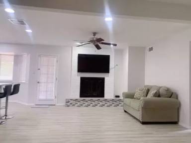 Main picture of 7100 Luella Anne Dr NE