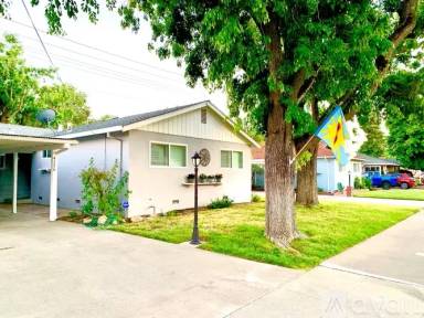 Main picture of 4156 Jensen St