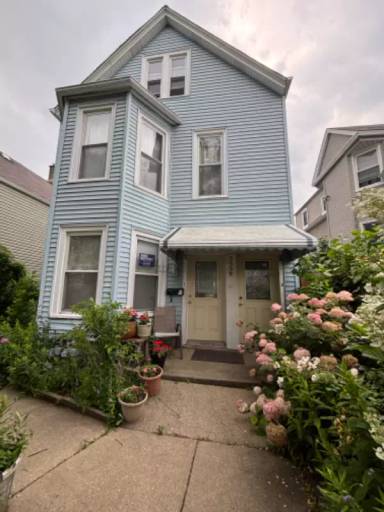 Main picture of 3339 W Cuyler Ave