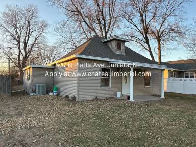 Main picture of 807 N Platte Ave