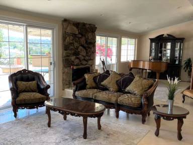 Main picture of 5543 Mason Ave