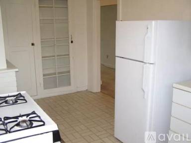 Main picture of 340 S Highland Ave
