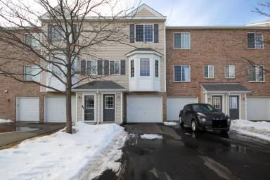 Main picture of 4826 Elm Dr N