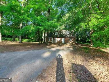 Main picture of 140 Hunters Ln