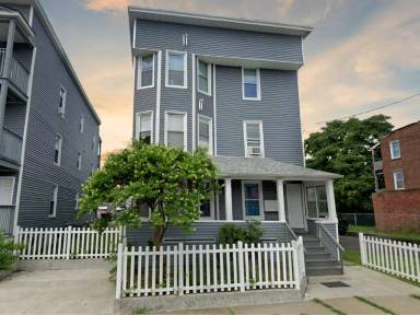 Main picture of 141 Andover St