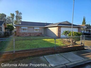 Main picture of 2672 Sierra St
