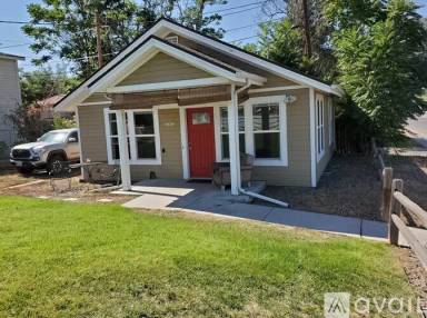 Main picture of 1025 Julian St