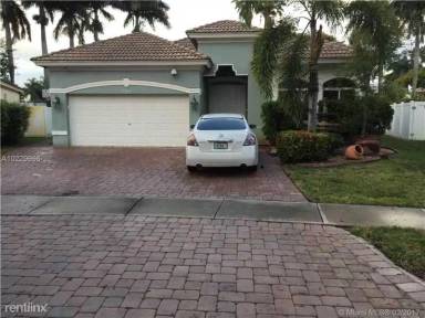 Main picture of 13494 SW 32nd St