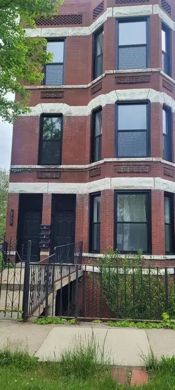 Main picture of 8723 S Buffalo Ave