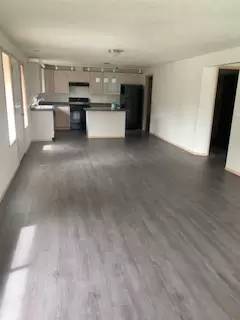 Main picture of 5017 Geoff St S