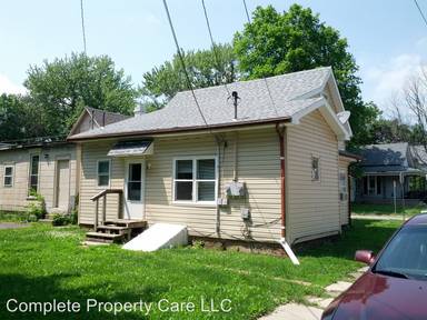 Main picture of 1701 1/2 W Adams St
