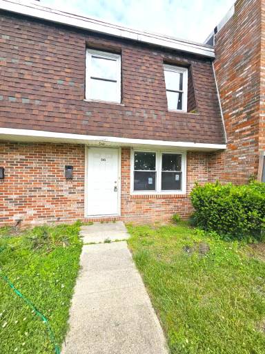Main picture of 545 Priscilla St