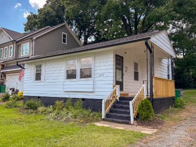 Main picture of 3212 Dexter St