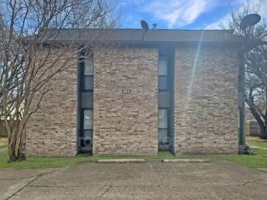 Main picture of 304 Manuel Dr