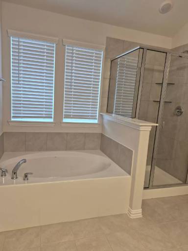 Main picture of 3041 Hollybrook Ln