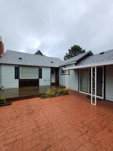 Main picture of 3137 SW Coast Ave