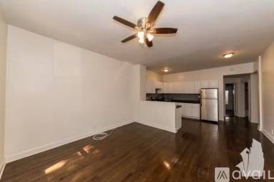 Main picture of 3815-23 N Greenview Ave