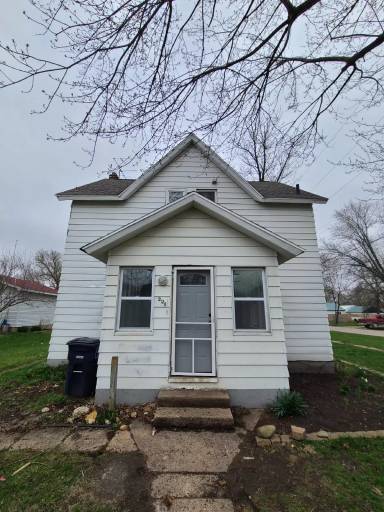 Main picture of 221 Mill St
