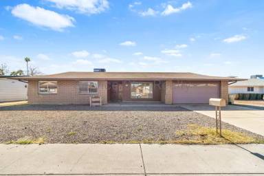Main picture of 4323 W Royal Palm Rd