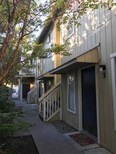Main picture of 1712 S St