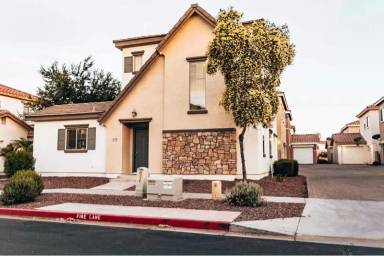 Main picture of 4739 E Laurel Ave