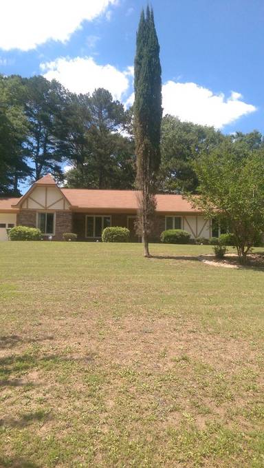 Main picture of 304 Beam Rd
