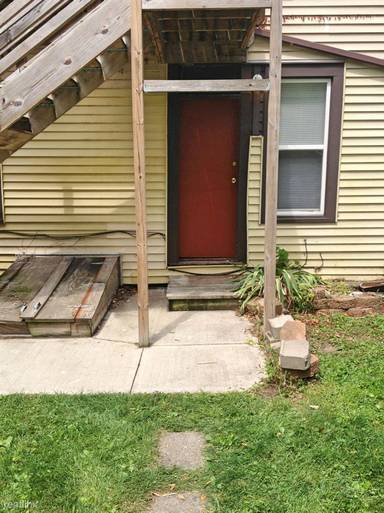 Main picture of 83 E Duncan St