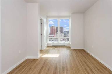 Main picture of 2067 University Ave