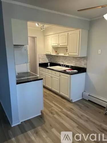 Main picture of 411 Tollis Pkwy