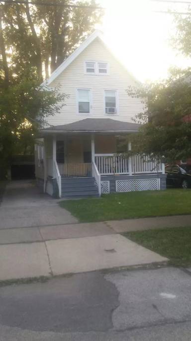 Main picture of 4112 E 114th St