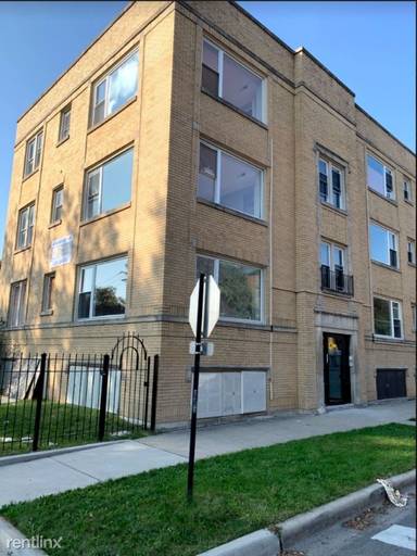 Main picture of 1147 E 72nd St